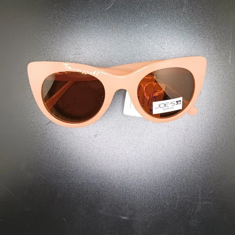 Rose Colored Lenses cat eye polarized sunglasses with case